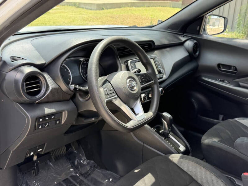 2020 Nissan Kicks S