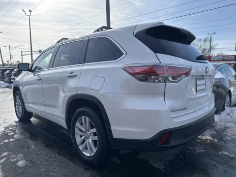 2015 Toyota Highlander LE