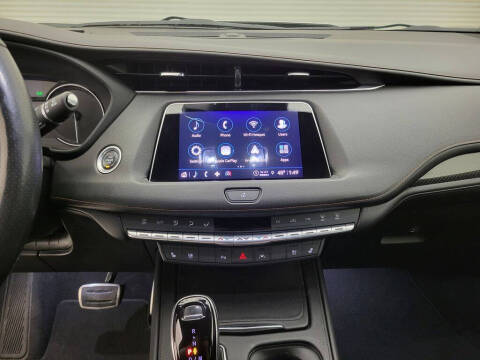 2023 Cadillac XT4 Sport