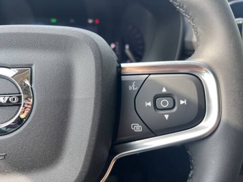 2026 Volvo XC40 B5 Core