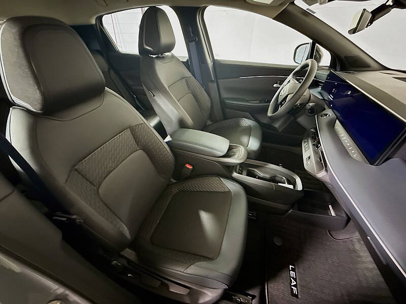 2026 Nissan LEAF Platinum+
