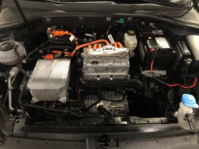 2017 Volkswagen e-Golf SE