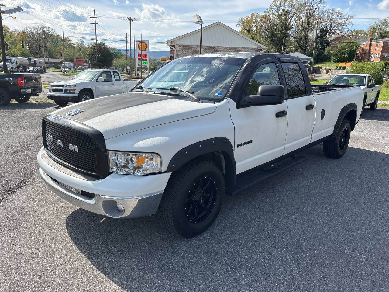 White 2002 Dodge Ram 1500 SLT 4dr Quad Cab SLT 2WD LB 1