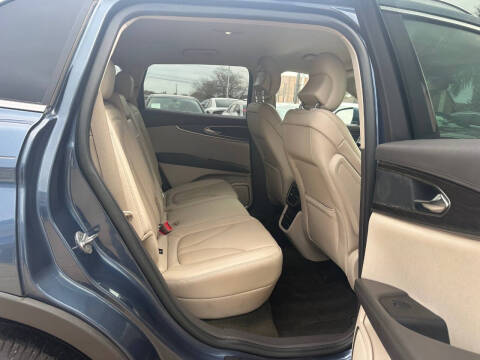 2019 Lincoln Nautilus Select