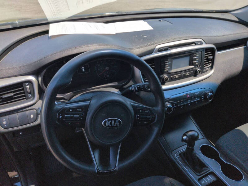 2018 Kia Sorento LX V6