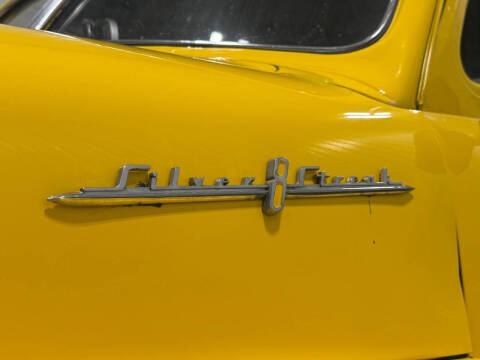 1948 Pontiac Silver Streak