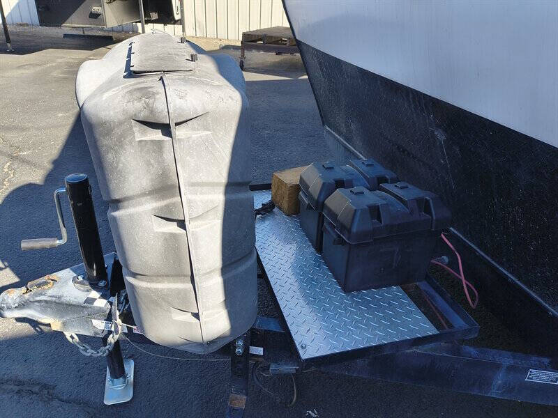 2015 Pacific Coachworks POWERLITE 19EX