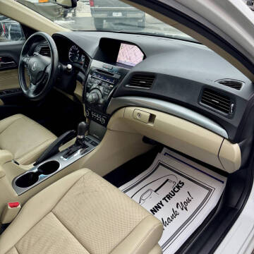 2013 Acura ILX 2.0L w/Tech