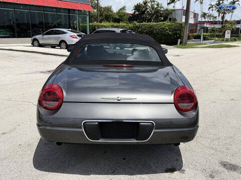 2003 Ford Thunderbird