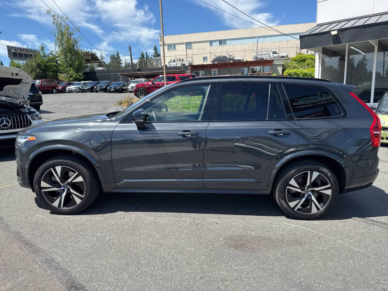 Used 2022 Volvo XC90 R-Design with VIN YV4H60CM4N1842712 for sale in Edmonds, WA