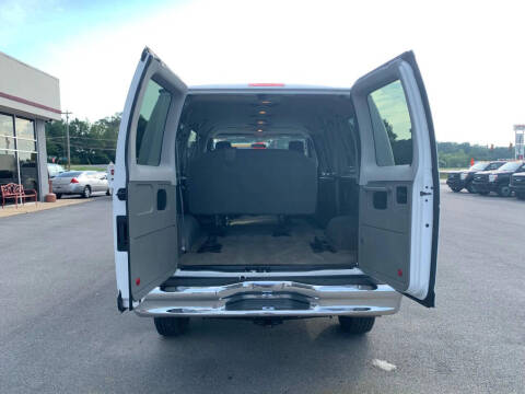 2013 Ford E-Series E-350 SD XLT