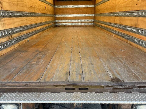 2017 Freightliner M2 106