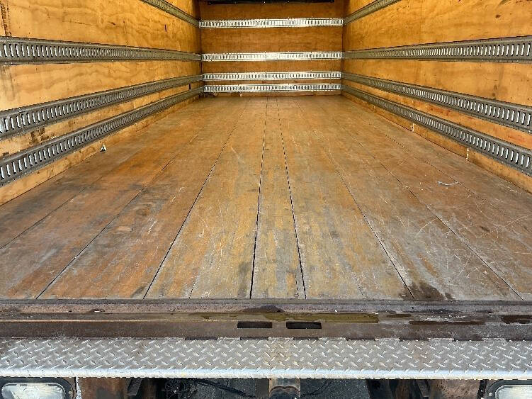 2017 Freightliner M2 106