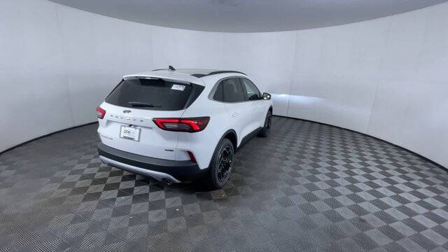 2026 Ford Escape Hybrid Platinum