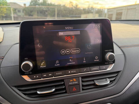 2021 Nissan Altima 2.5 SR