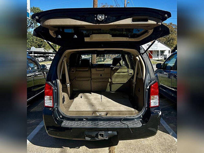 2007 Nissan Pathfinder LE