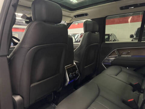 2023 Land Rover Range Rover P400 SE