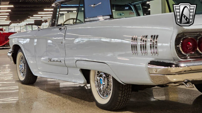 1960 Ford Thunderbird