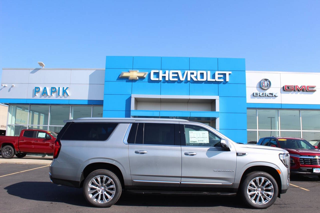 New 2024 GMC Yukon XL For Sale In Worthington, MN