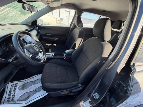 2022 Nissan Kicks SV