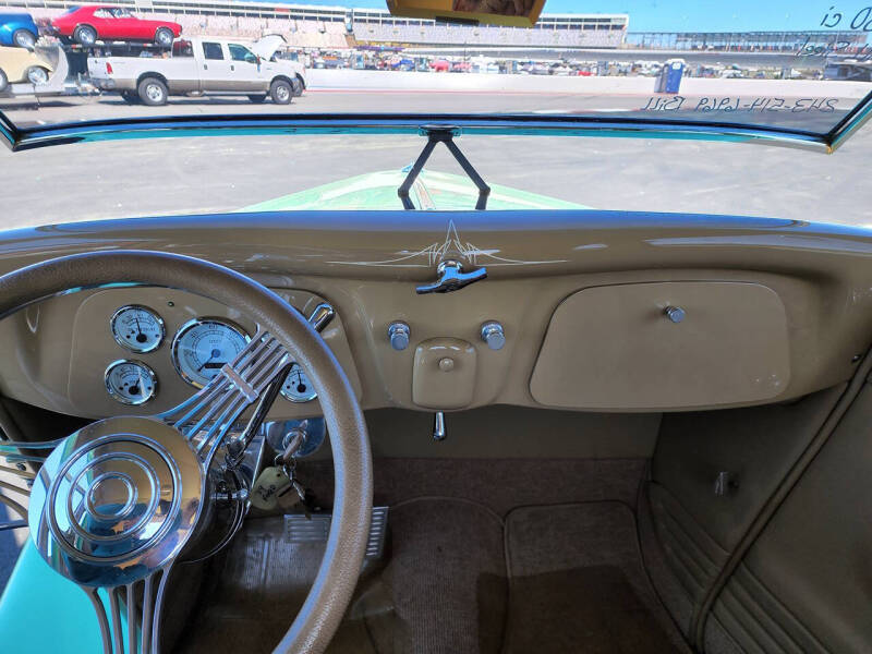 1934 Ford 5 Window