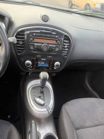 2011 Nissan JUKE SV