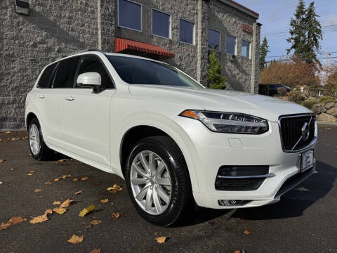 2016 Volvo XC90 T6 Momentum