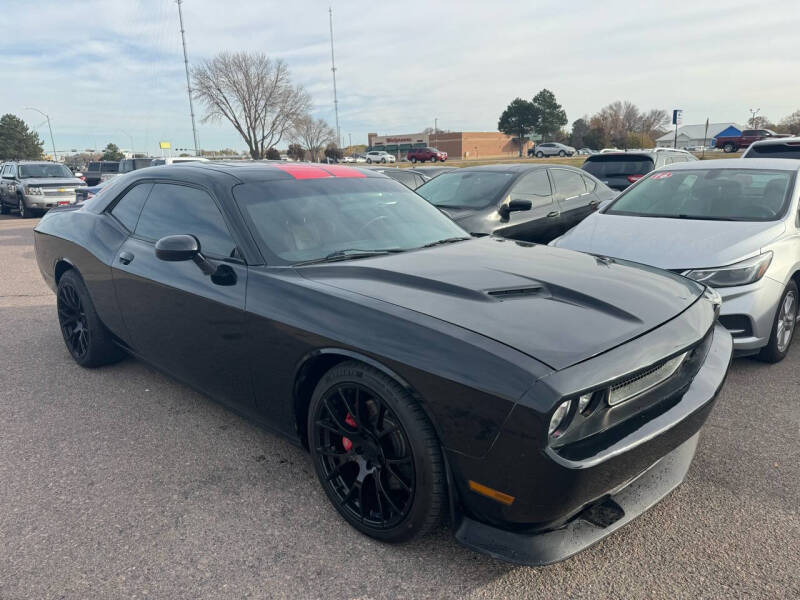 2013 Dodge Challenger SRT8 photo 2