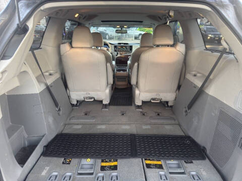 2012 Toyota Sienna XLE 7-Passenger