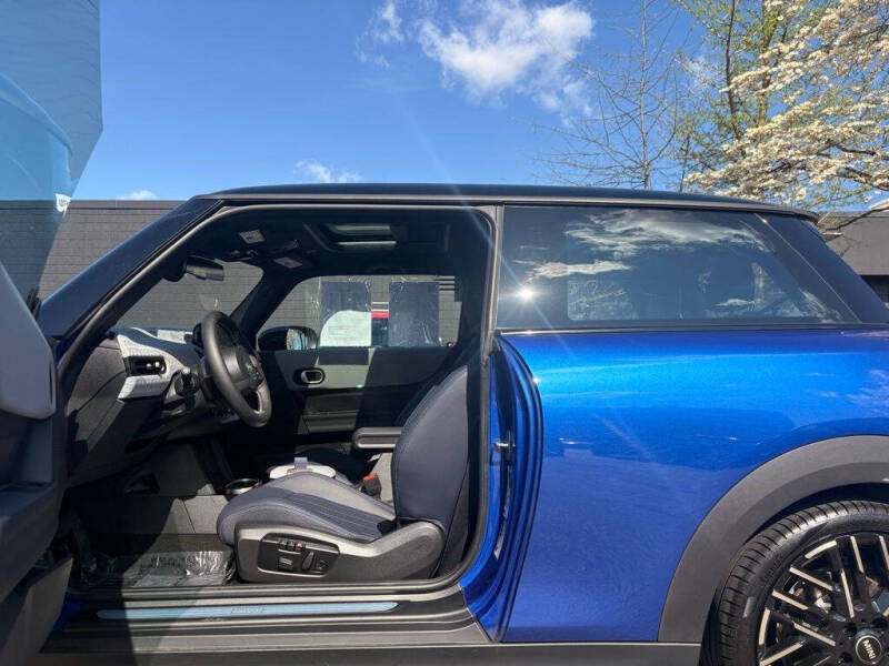 2025 MINI Hardtop 2 Door