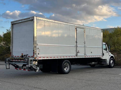 2020 Freightliner M2 106