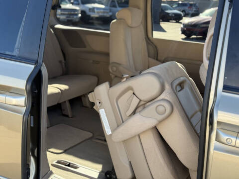 2007 Hyundai Entourage SE