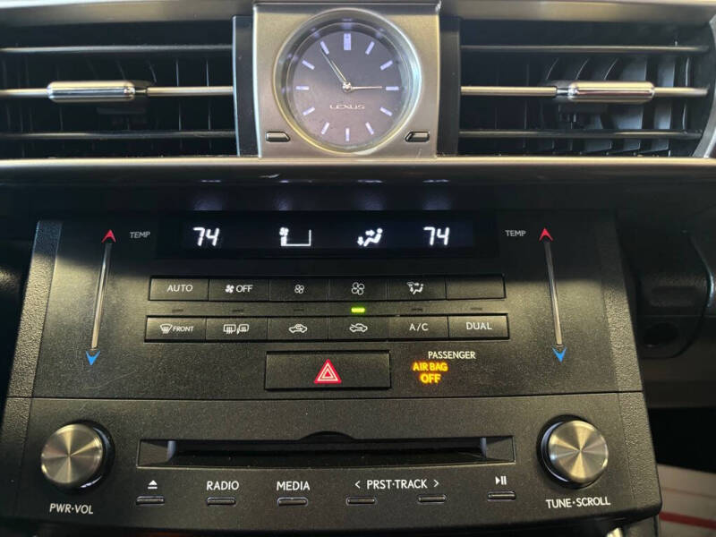 2016 Lexus IS 300