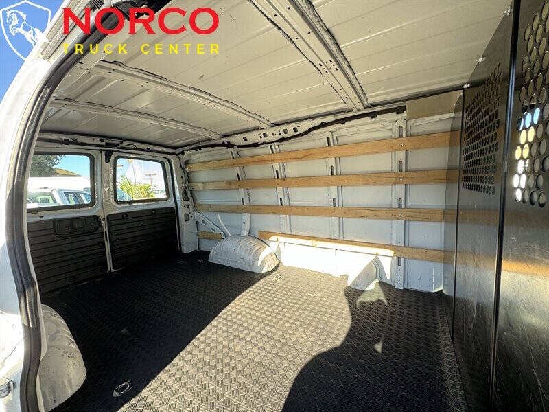 2023 Chevrolet Express 2500