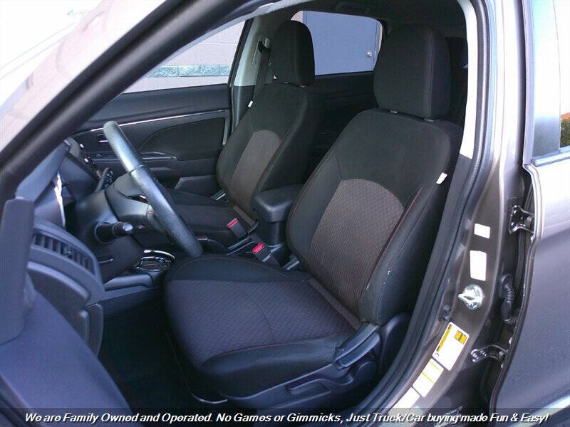 2017 Mitsubishi Outlander Sport LE