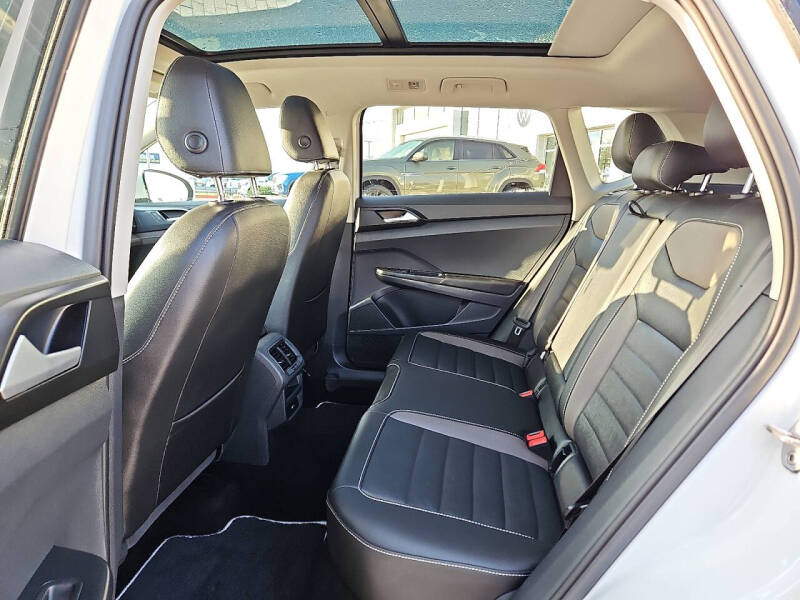 2023 Volkswagen Taos SEL 4Motion