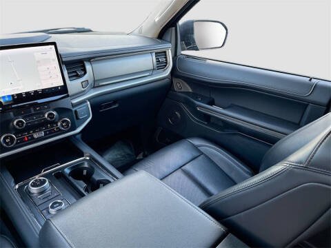 2023 Ford Expedition MAX XLT