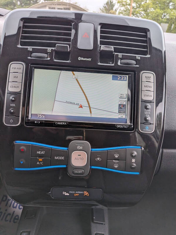 2013 Nissan LEAF SV