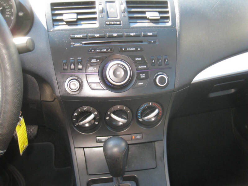 2013 Mazda MAZDA3 i SV