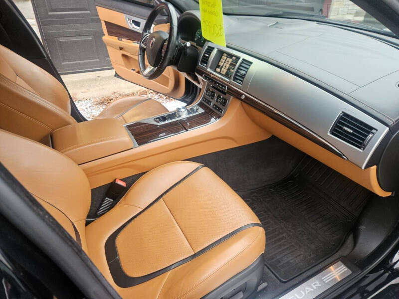 2015 Jaguar XF 3.0 Sport