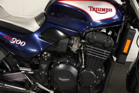 1998 Triumph TRIDENT 90
