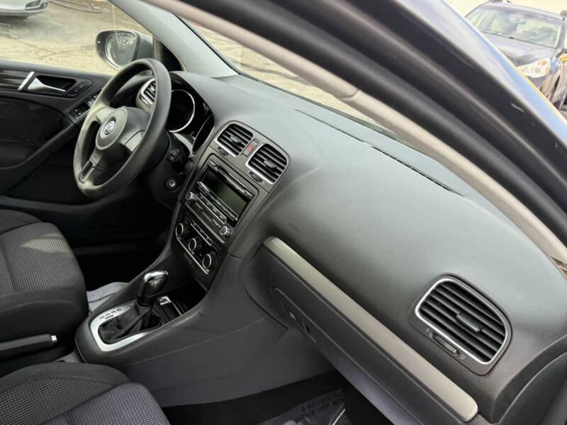 2014 Volkswagen Golf 2.5L PZEV