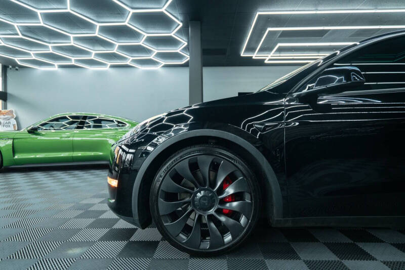 2023 Tesla Model Y Performance