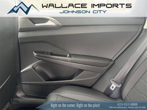 2026 Volkswagen Taos SE Black 4Motion