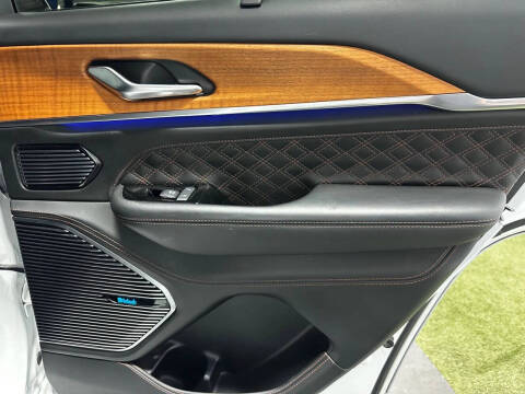 2022 Jeep Grand Cherokee Summit Reserve