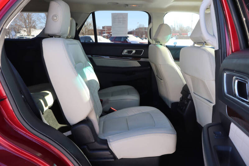 2017 Ford Explorer Platinum