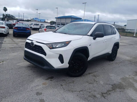 2020 Toyota RAV4 LE