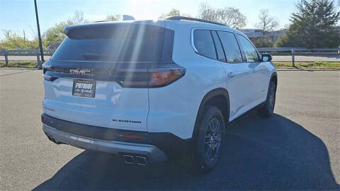 2025 GMC Acadia Elevation