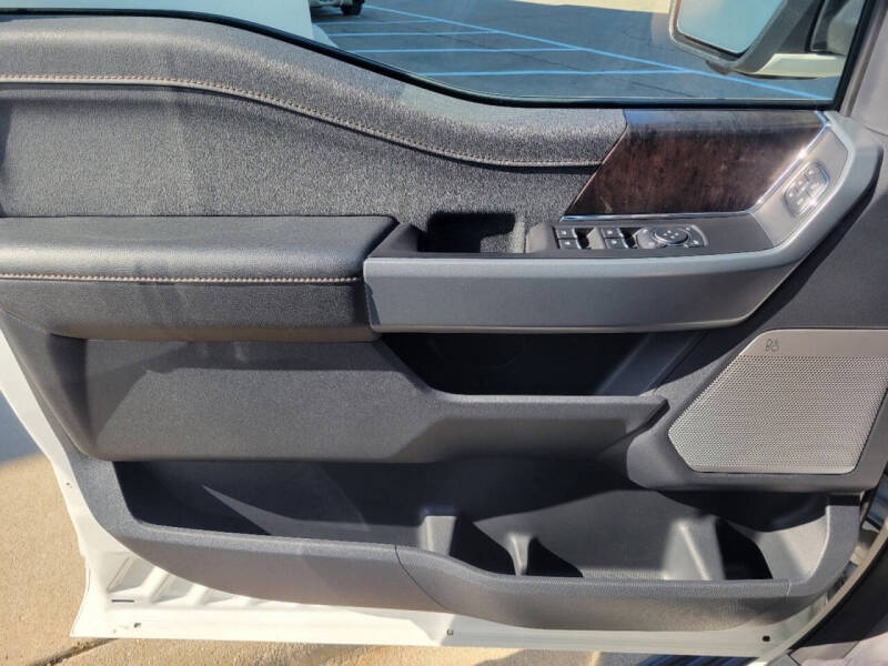 2023 Ford F-150 Lightning Lariat