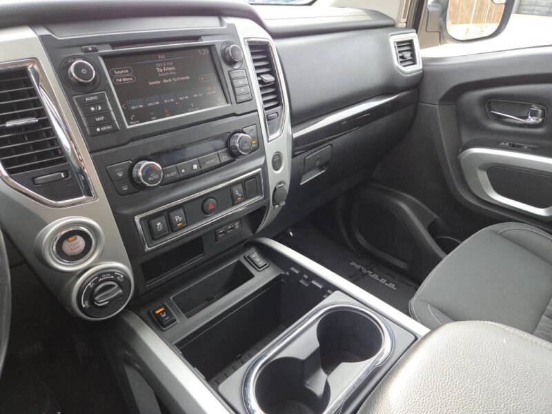 2019 Nissan Titan SV